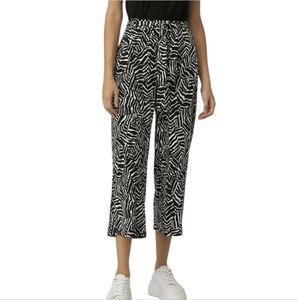 SZ6 Joseph Ribkoff Zebra Print Cropped Pants